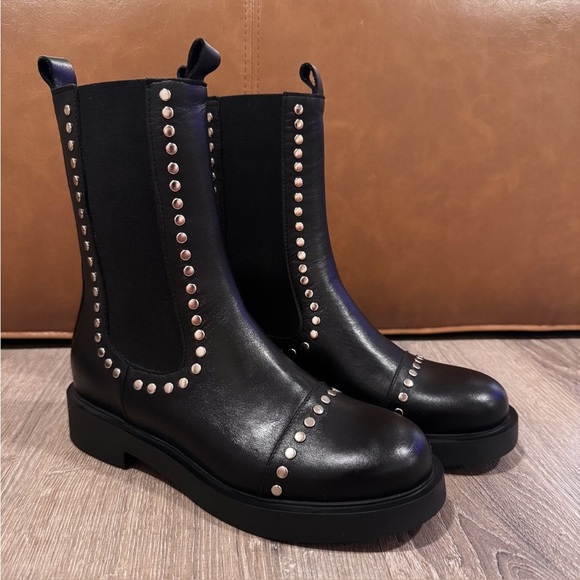 SAINT + SOFIA Black Leather Silver Studded Chelsea Boots Size 38 (US 7) LIKE NEW - Picture 1 of 14